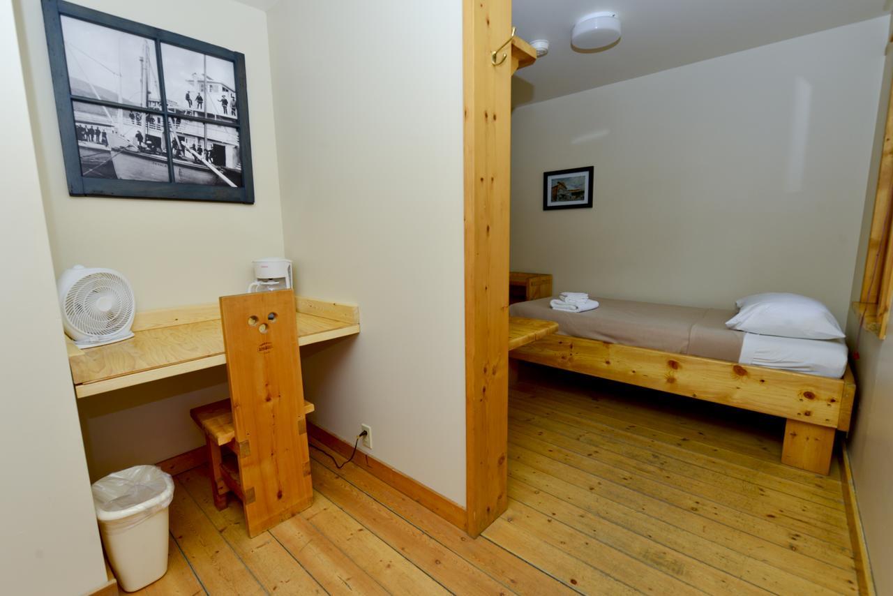 Hotel The Bunkhouse Dawson City Zewnętrze zdjęcie