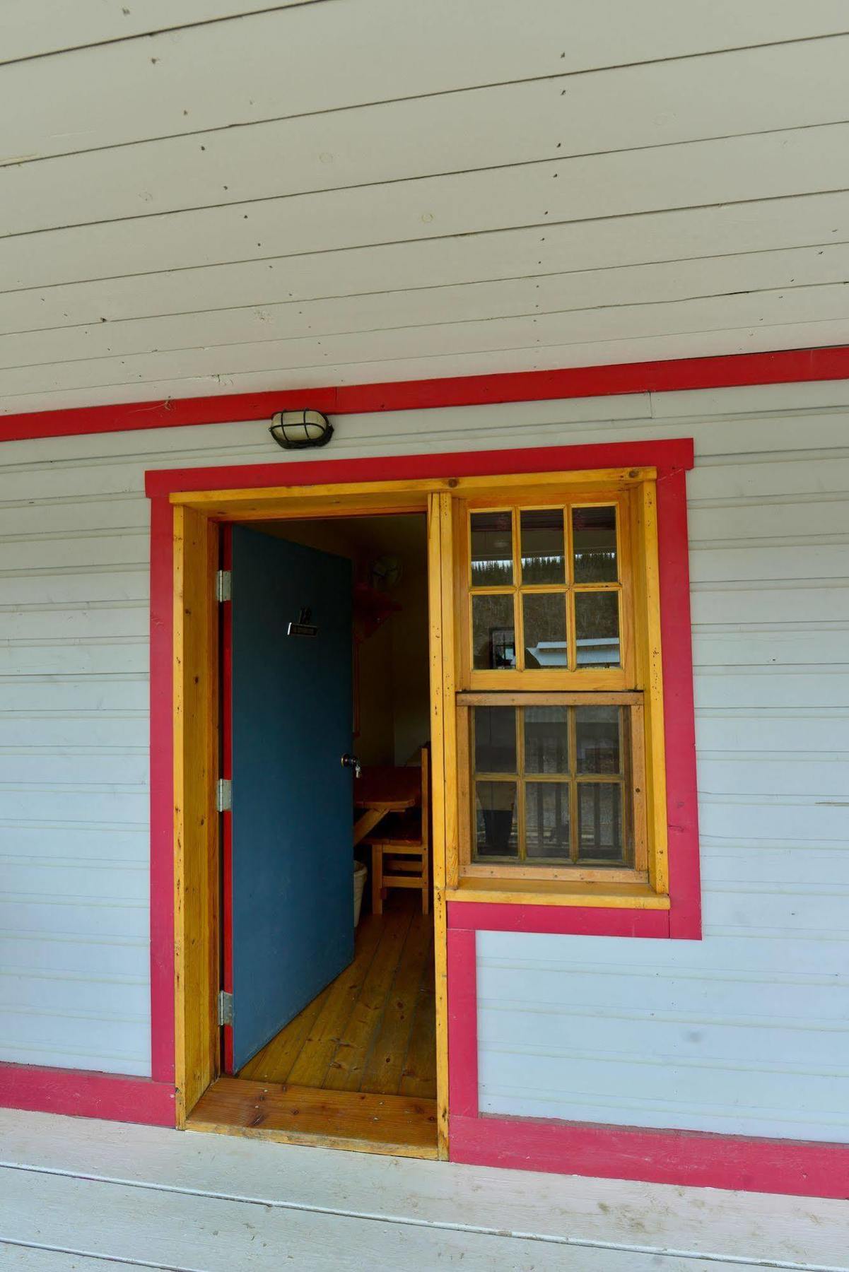 Hotel The Bunkhouse Dawson City Zewnętrze zdjęcie