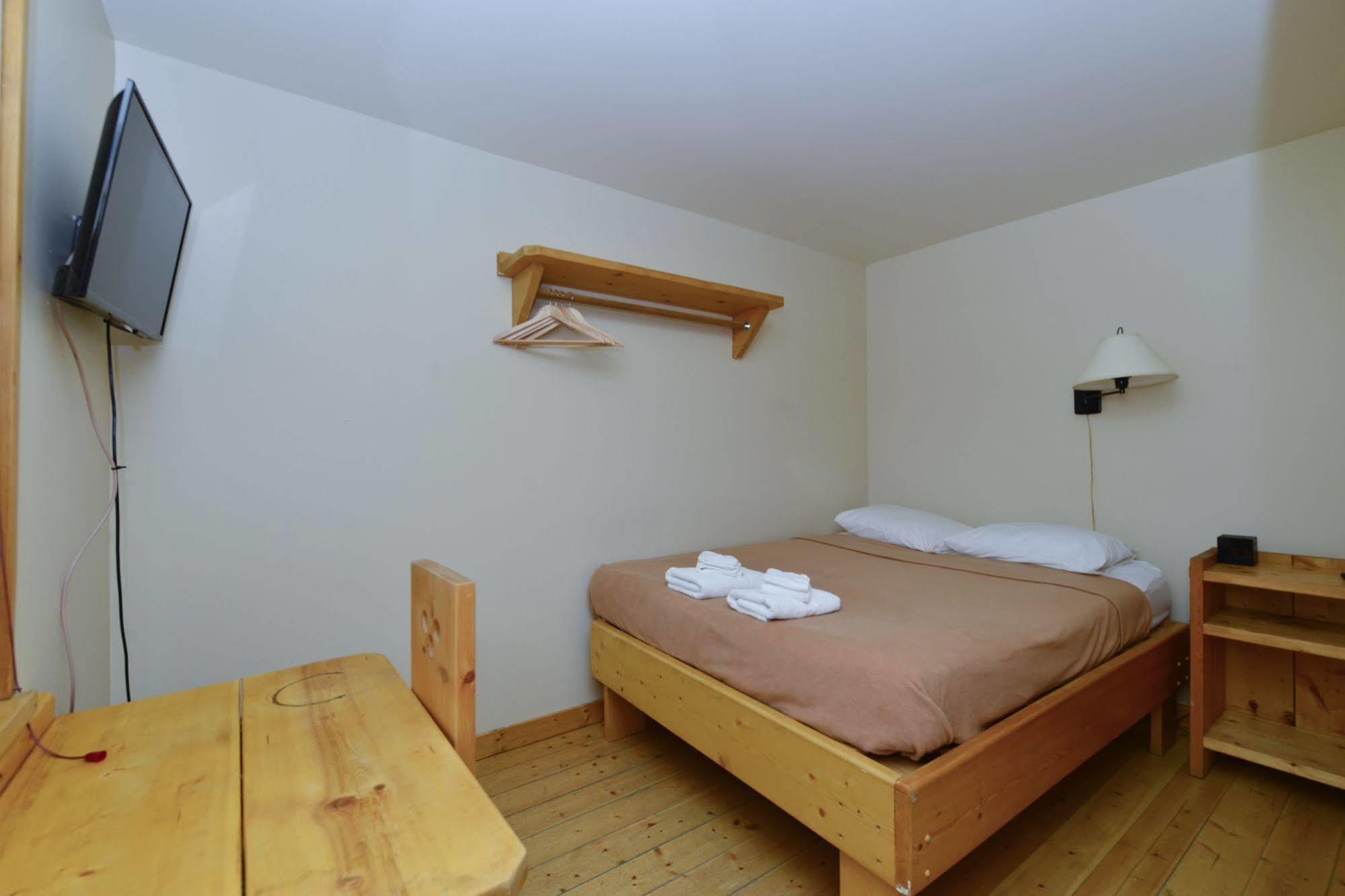 Hotel The Bunkhouse Dawson City Zewnętrze zdjęcie