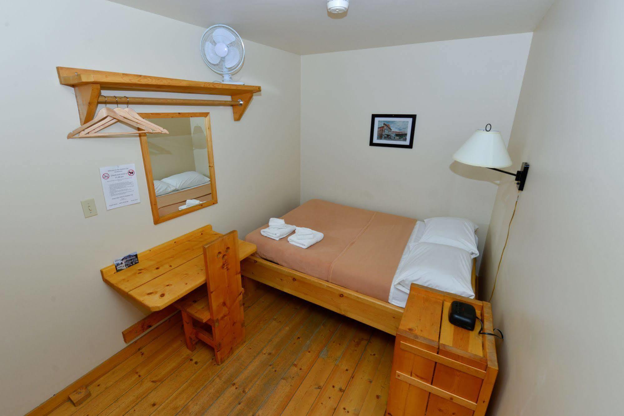Hotel The Bunkhouse Dawson City Zewnętrze zdjęcie